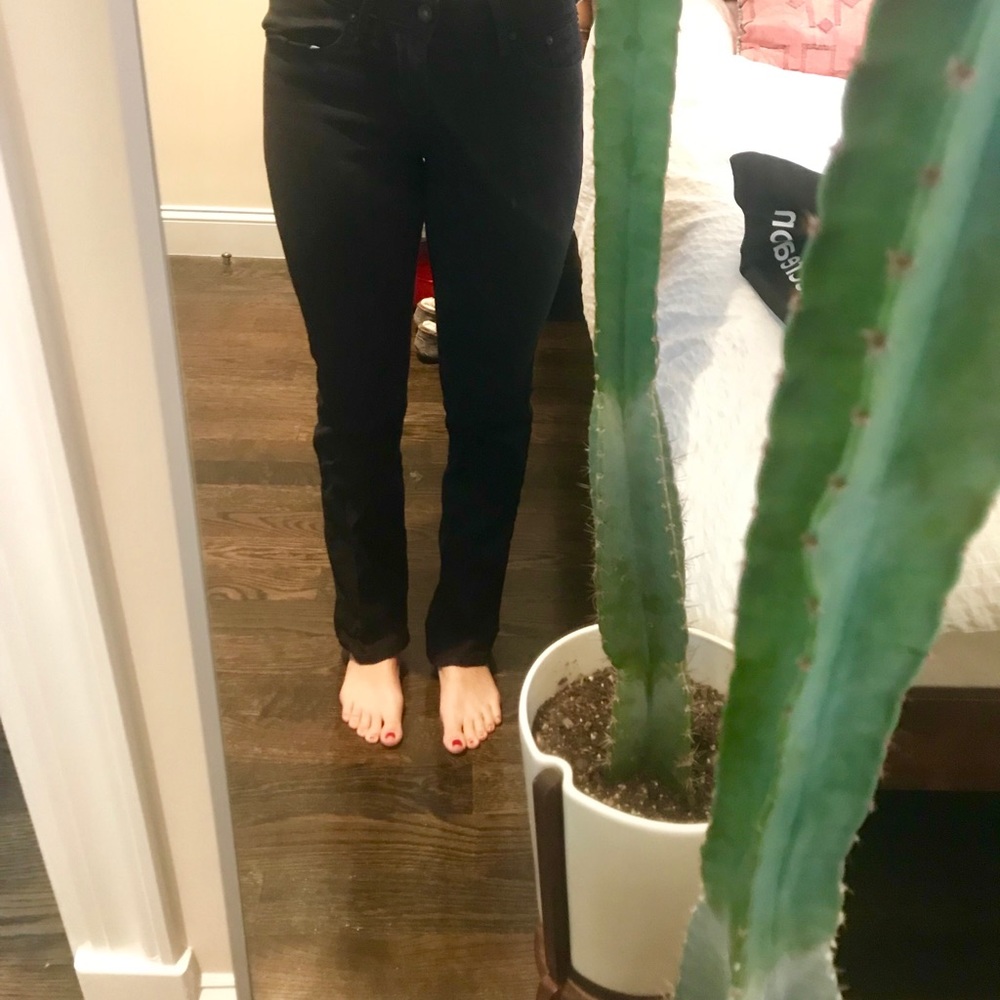 Levi Demi Curve 4/27 black denim jean - Picture 3 of 4